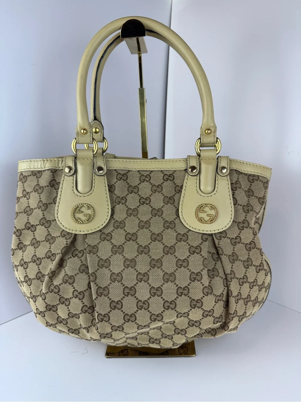 Gucci Beige GG Canvas Shoulder Bag with Leather Trim - Picture 2 of 16